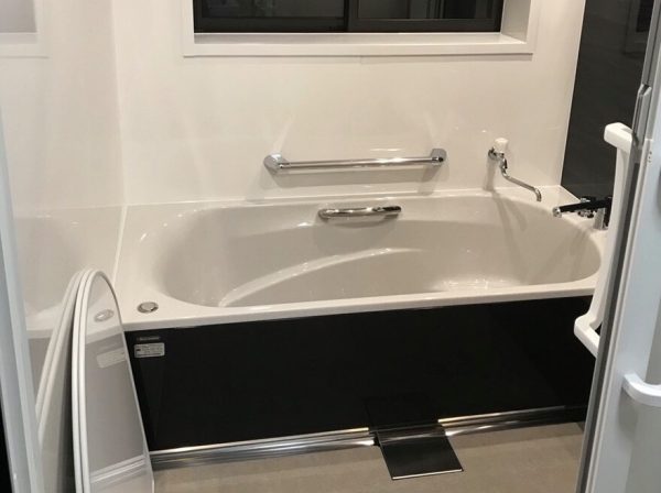 【宮崎県都城市 O様邸】システムバスリフォーム工事