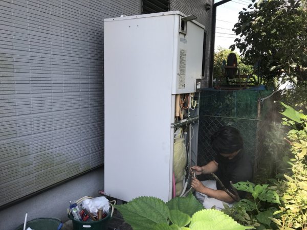 【宮崎県都城市 T様邸】エコキュート工事