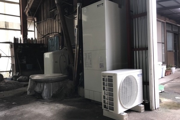【宮崎県都城市 A様邸】エコキュート工事