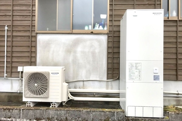 【宮崎県都城市 K様邸】エコキュート工事