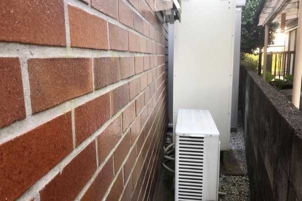 【宮崎県宮崎市　S様邸】エコキュート工事